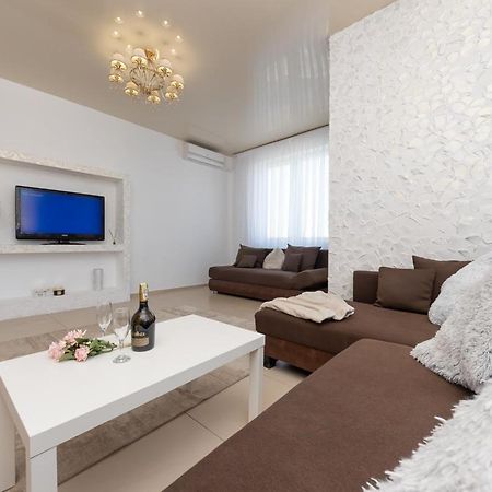 Apartment Obolon Natalka Park Kiev Dış mekan fotoğraf