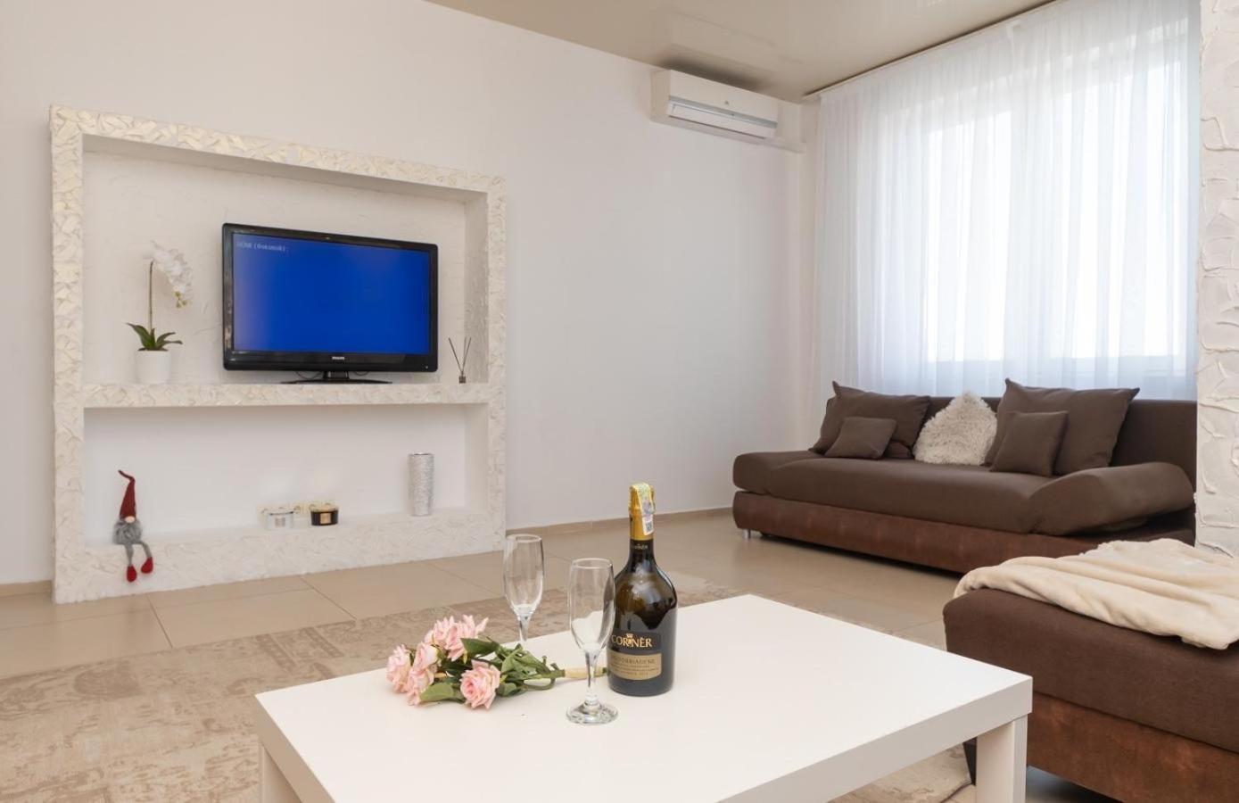 Apartment Obolon Natalka Park Kiev Dış mekan fotoğraf